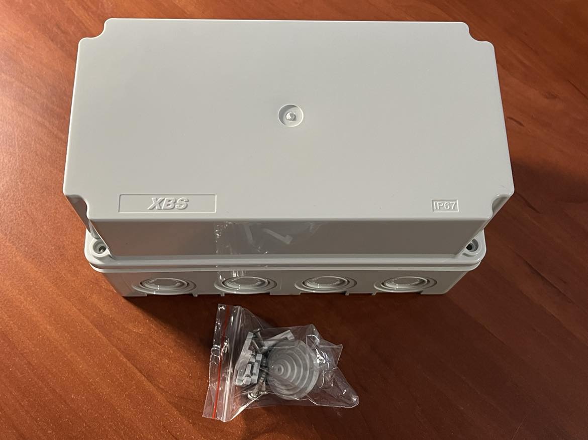 XBS krabice ELO-210M/1 pro akumulátory 12V/9Ah